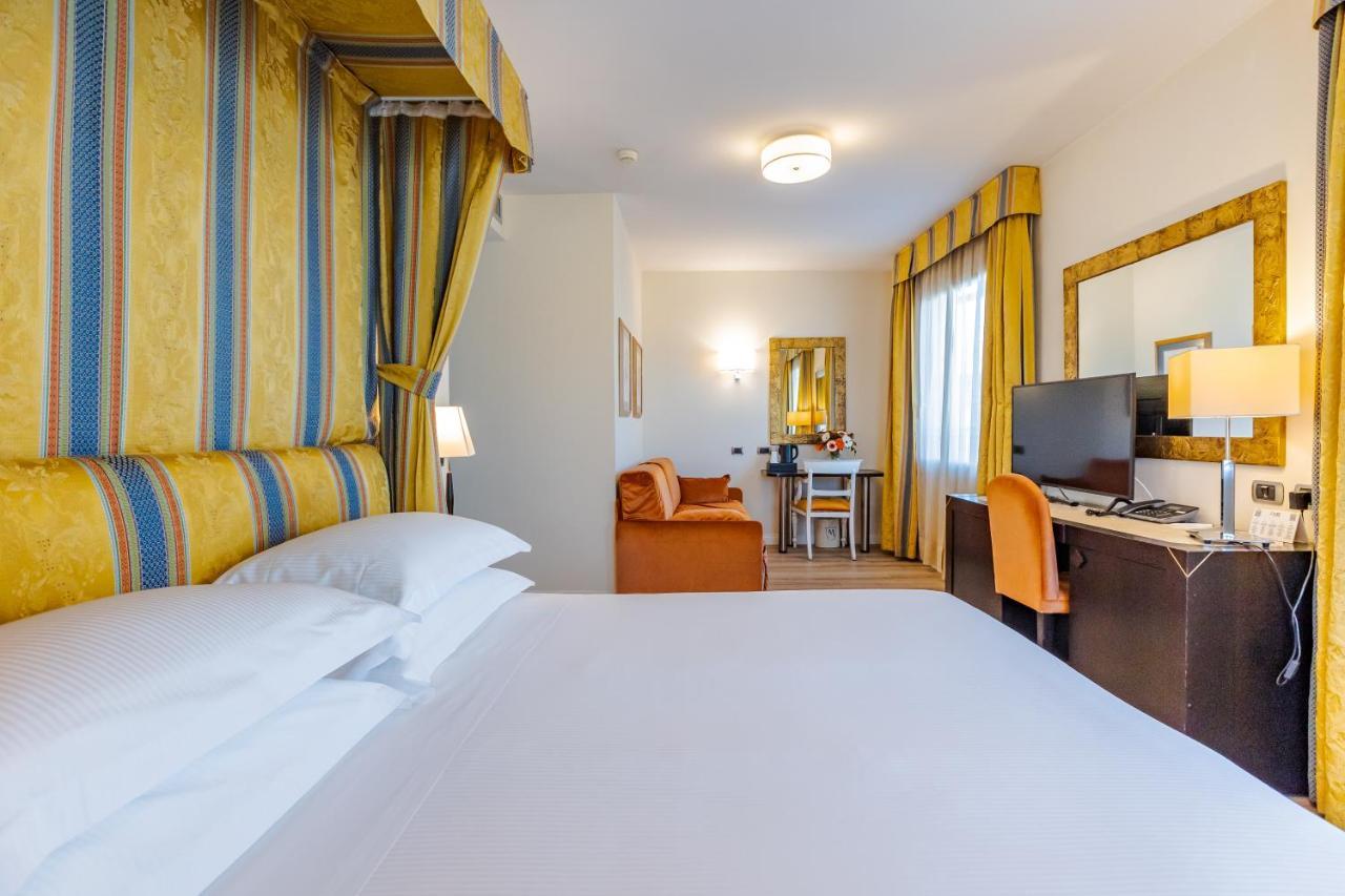 Fh55 Grand Hotel Mediterraneo Florencja Zewnętrze zdjęcie